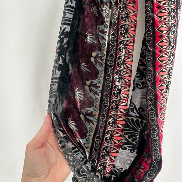 Vintage Velvet Whimsigoth Red & Black Infinity Scarf - Picture 4 of 10